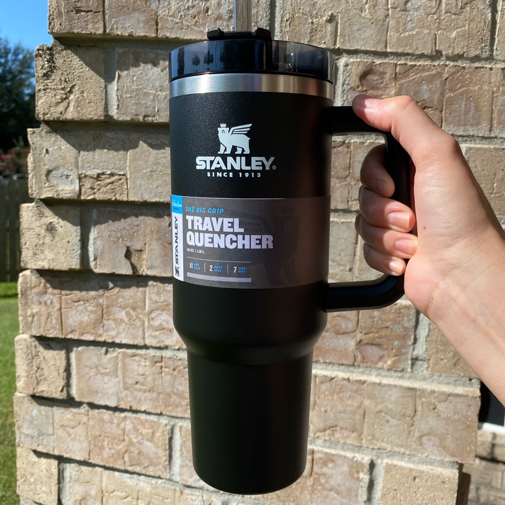 Stanley Travel Quencher 40oz Grip (Leslie’s logo)